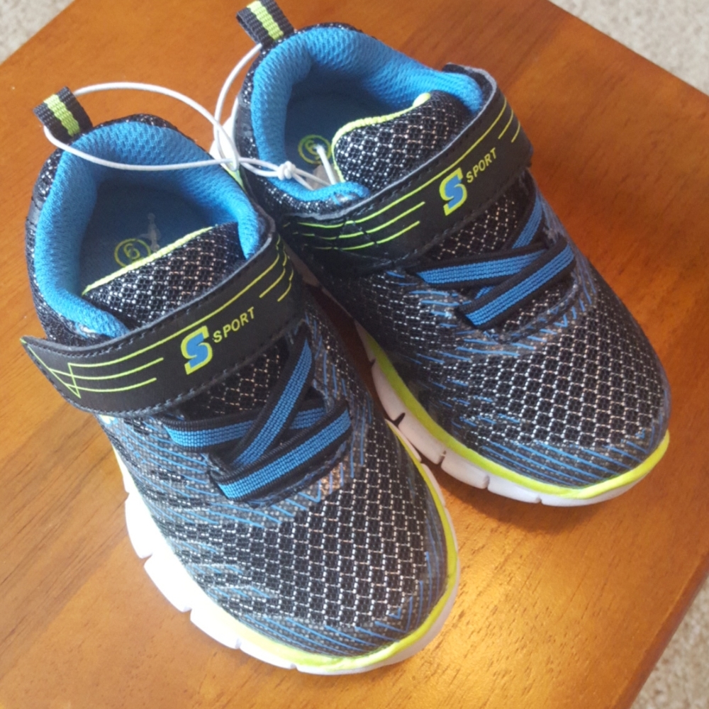 Boys Tennis Shoes